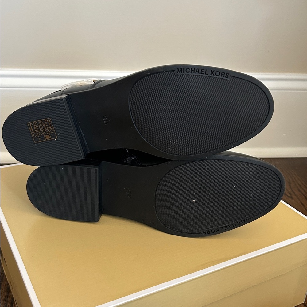 Michael Kors Carmen Flat Booties - Picture 7 of 8